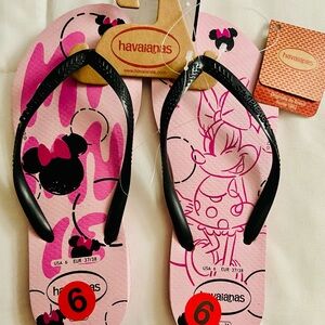 Havaianas Pink & Black Sandals with Minnie Mouse Portrait Design Flip Flops NWT